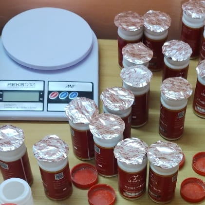 Spa treatment with natural oils